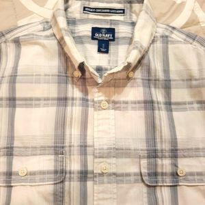Old Navy Men's classic coupe standard plaid shirt